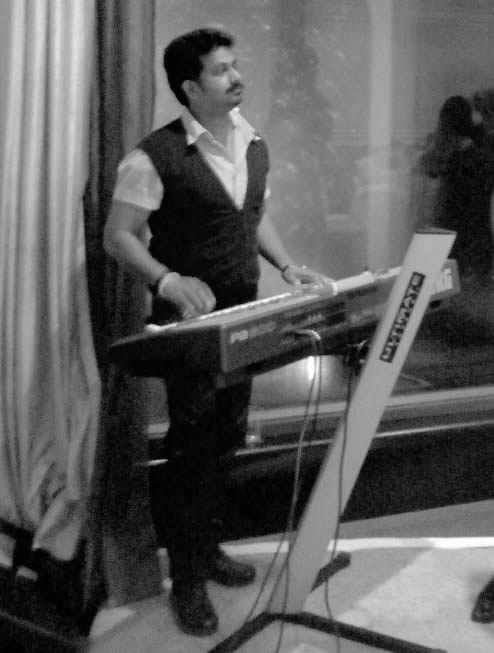 indian keyboard player delhi